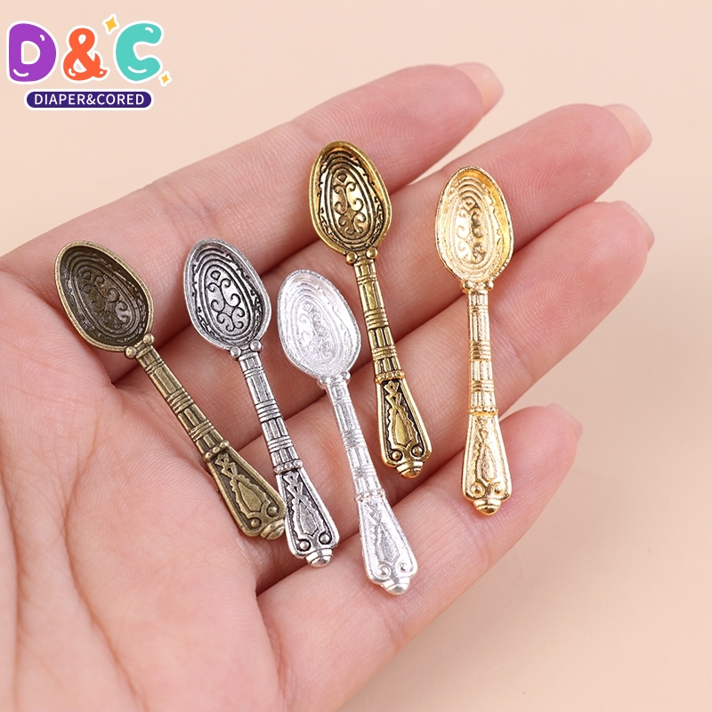 10Pcs 1:12 Dollhouse Miniature - Vintage Collectible Spoons recension och pris