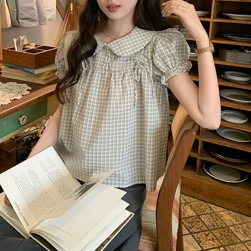 Female Clothing Preppy Style D - Vintage Collectible Buttons recension och pris