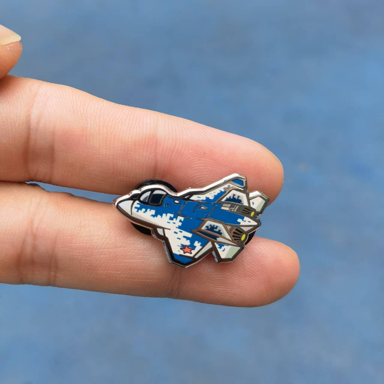 Original Chibi Airplane Badge  - Vintage Collectible Pins recension och pris