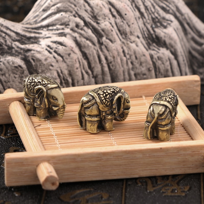 1 PC Cute Elephant Solid Brass - Vintage Collectible Christmas Ornaments recension och pris
